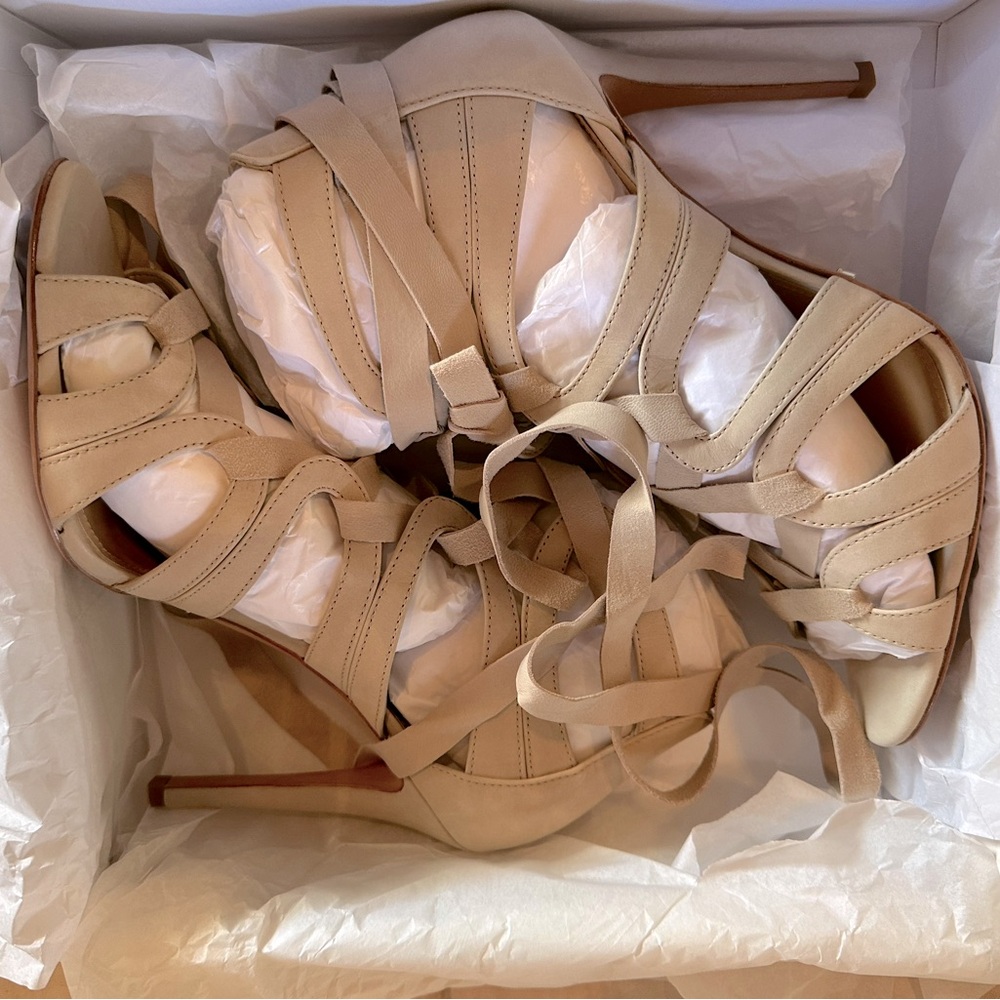 NIB Schutz Petrina Wrap Beige Suede Heel Sz 11